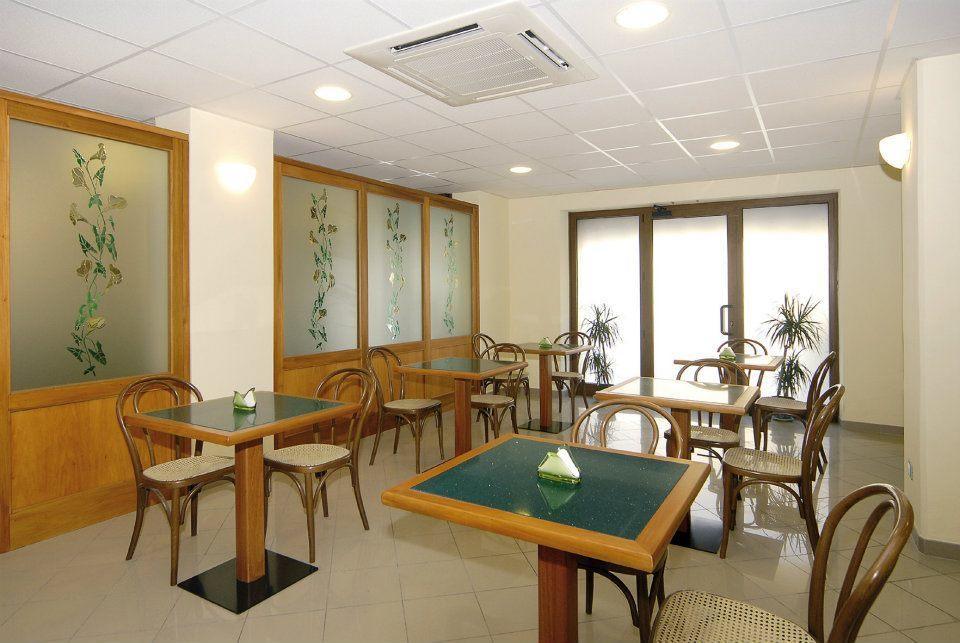 Hotel Piemontese Imperia Exterior photo