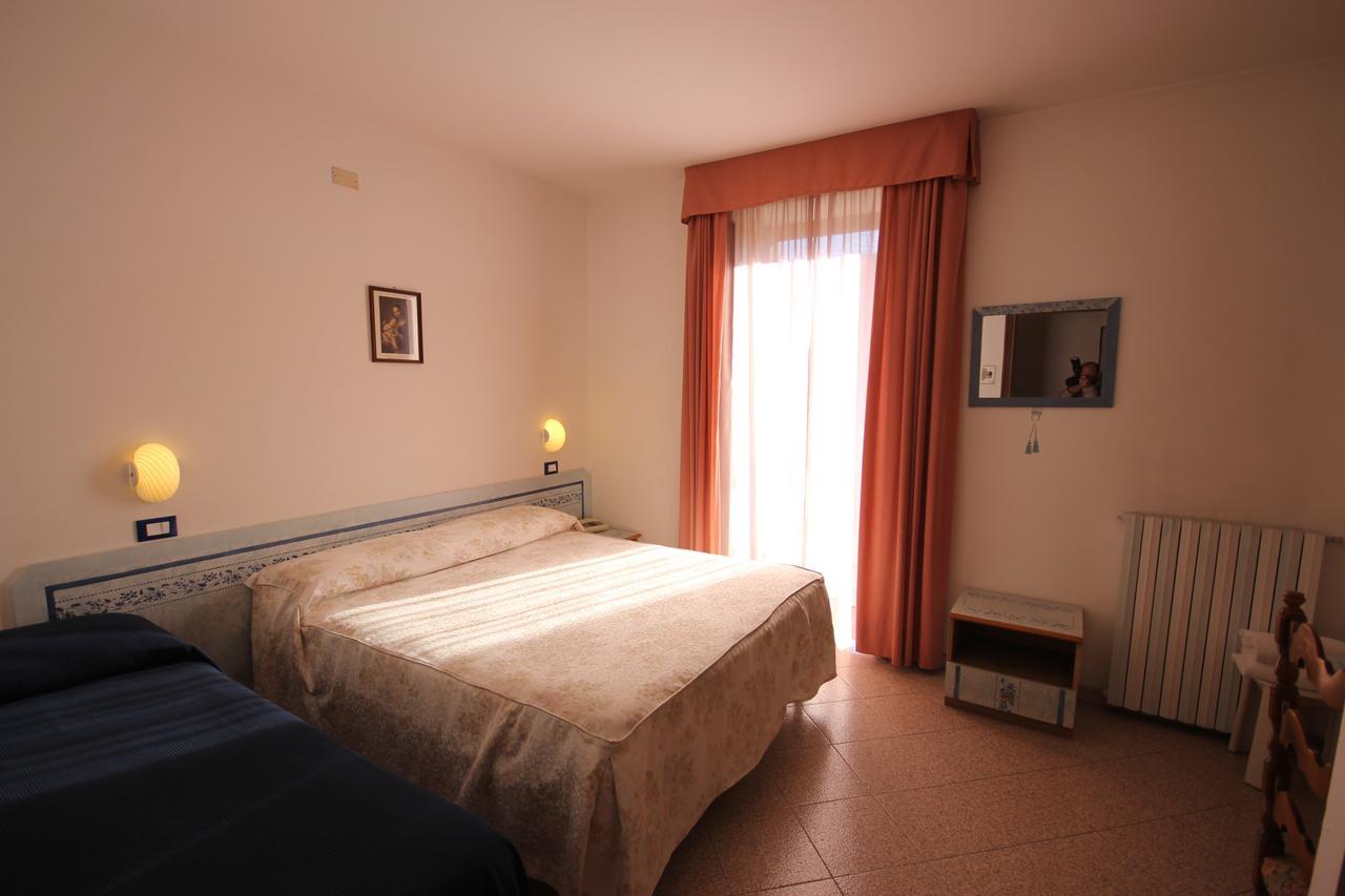 Hotel Piemontese Imperia Exterior photo